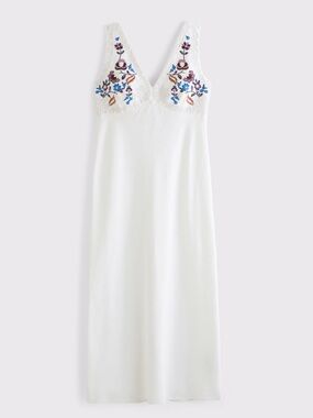 Abercrombie and Fitch White Embroidered V-Neck Maxi Dress